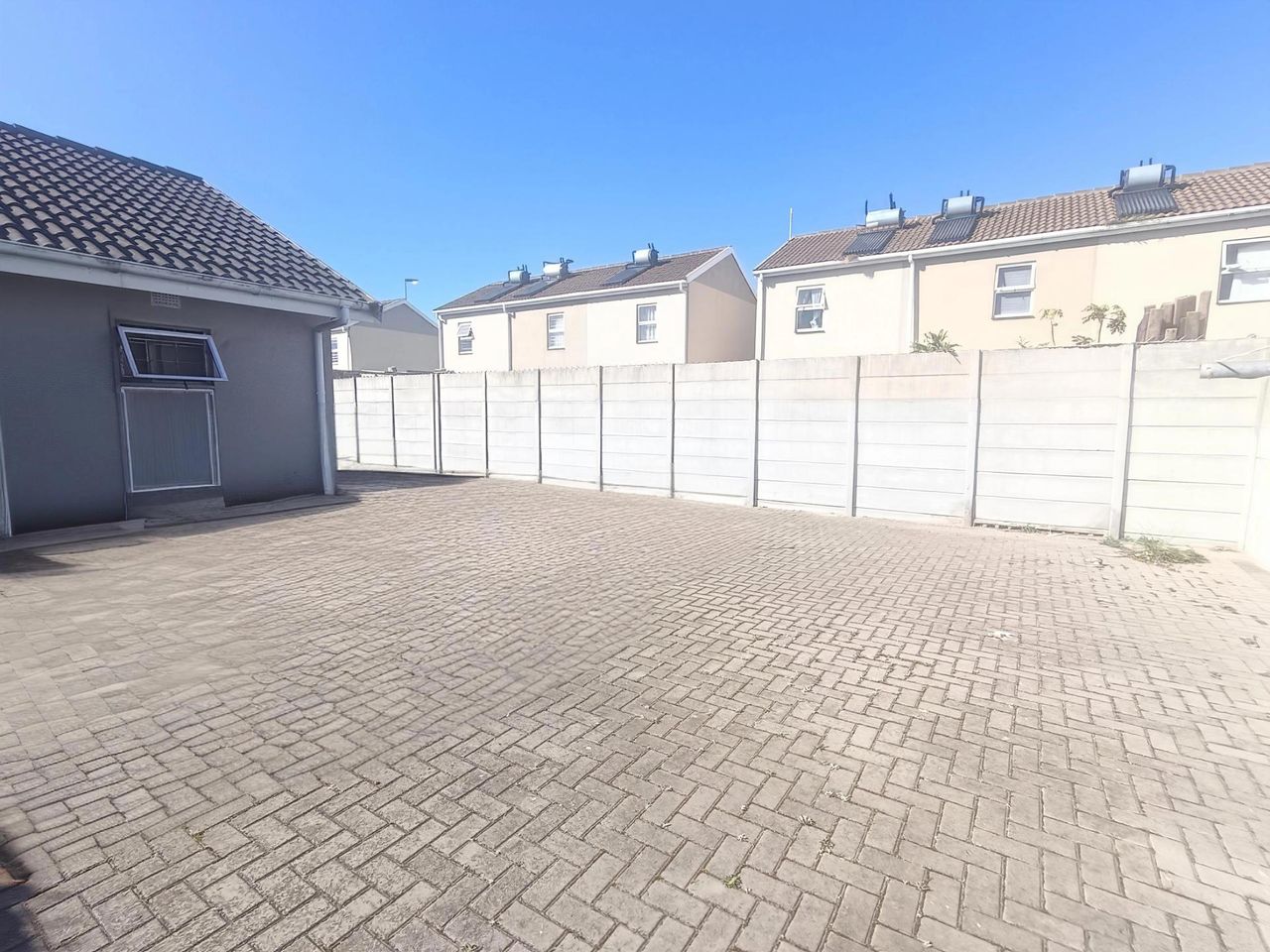 Photo of 2 Bedroom house for sale in Pelican Park, Cape Town