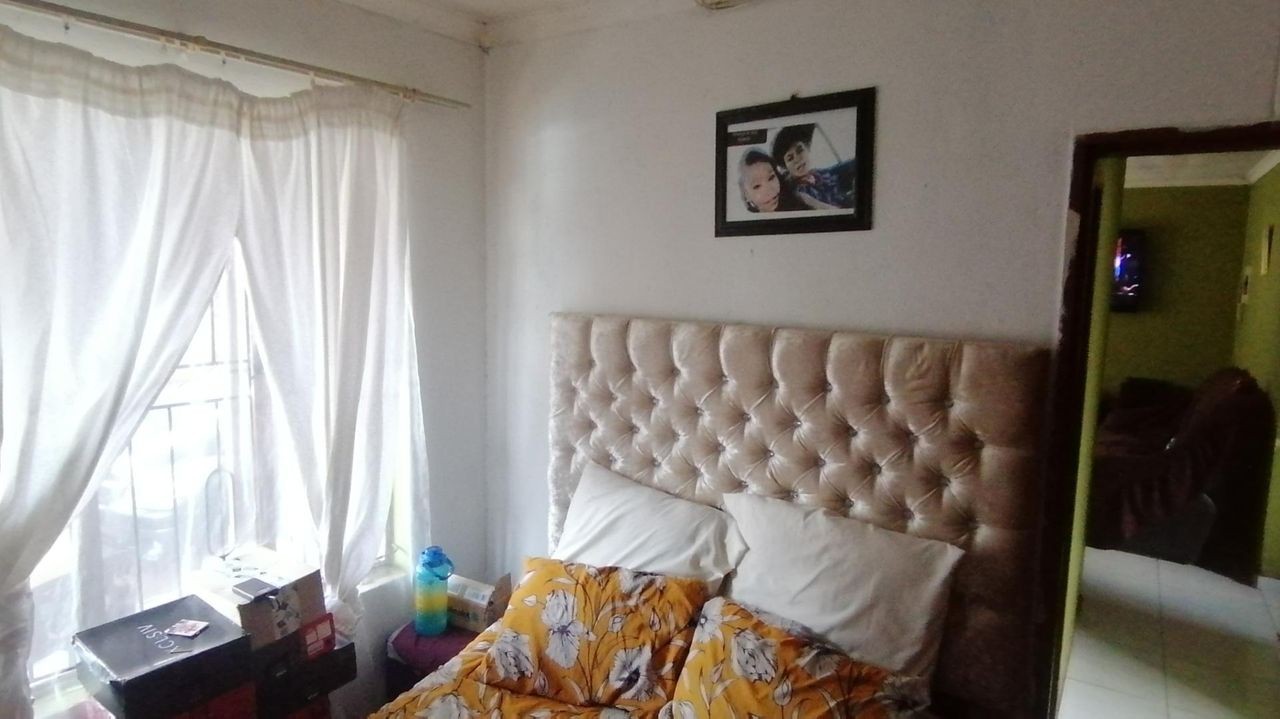 Photo 16 of 22
