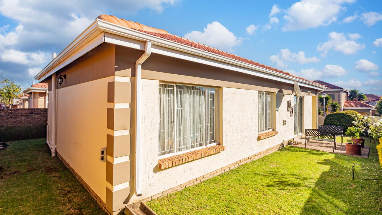 Photo of 2 Bedroom cluster for sale in North Riding AH, Randburg