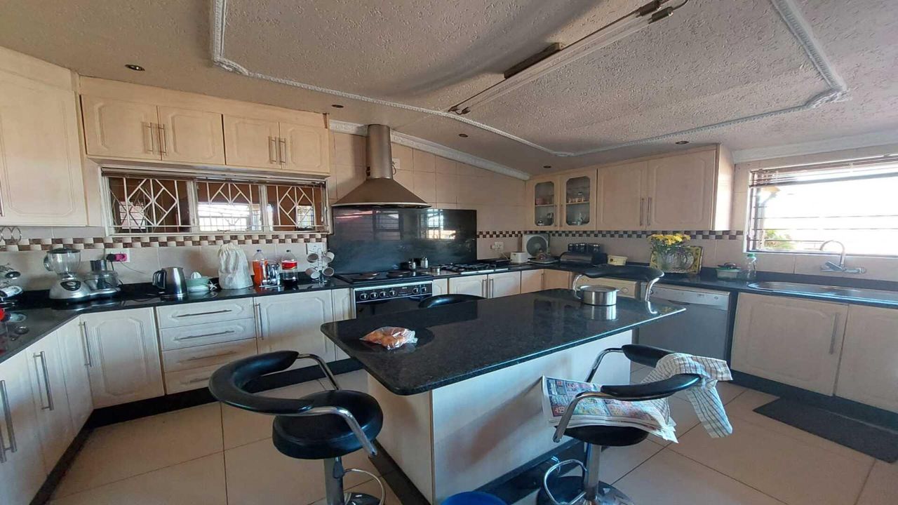 Photo of 3 Bedroom house to rent in Lenasia Ext 3, Johannesburg