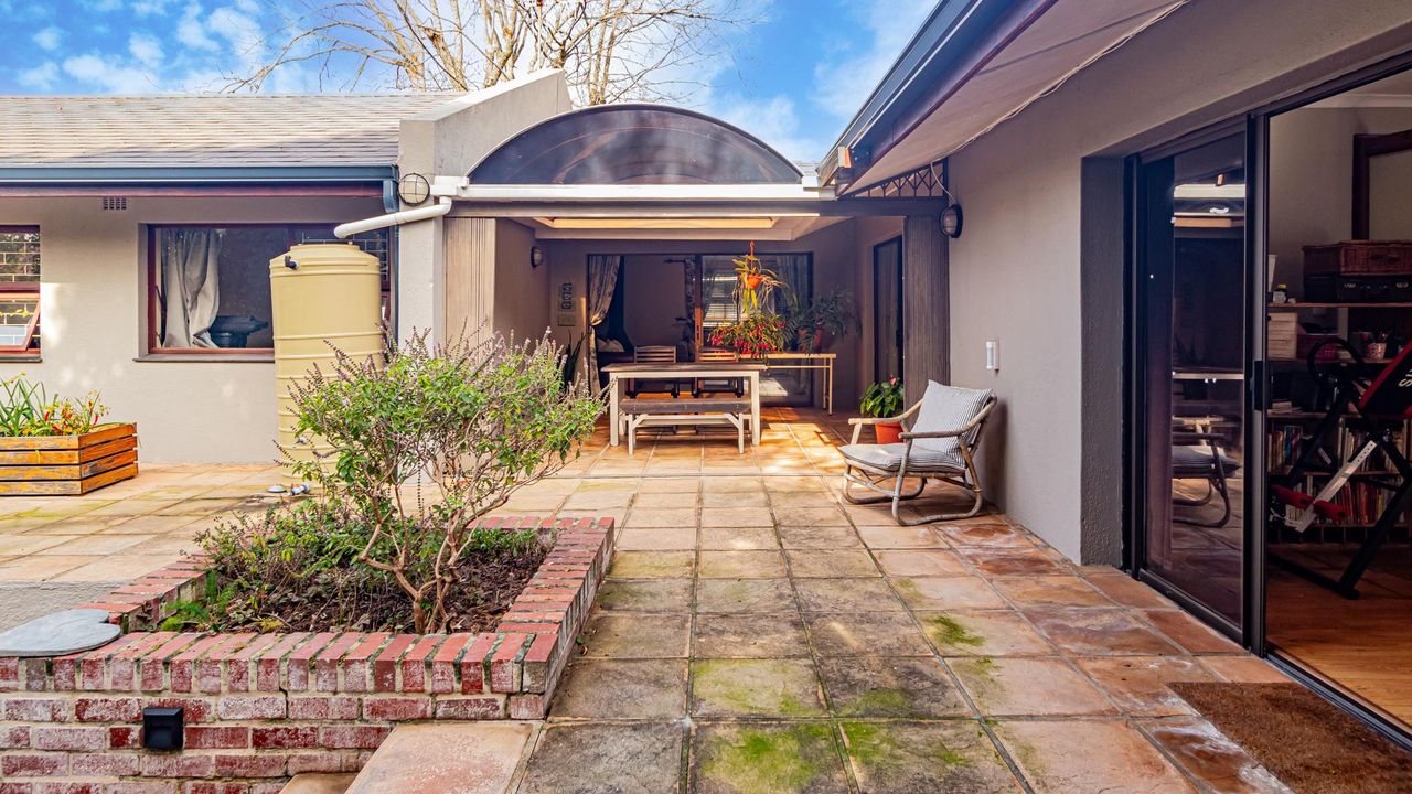 4 Bedroom house for sale in Eversdal, Bellville