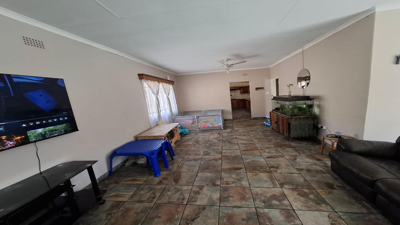 Photo 6 of 22