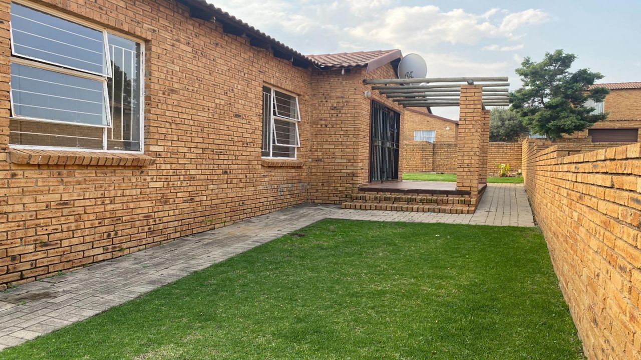 Photo 20 of 25
