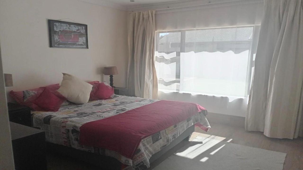 Photo 14 of 29