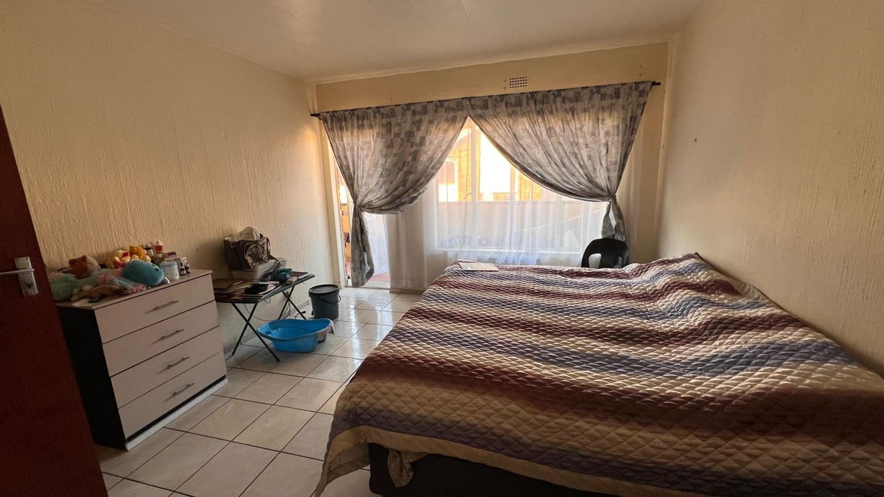 Photo 25 of 29