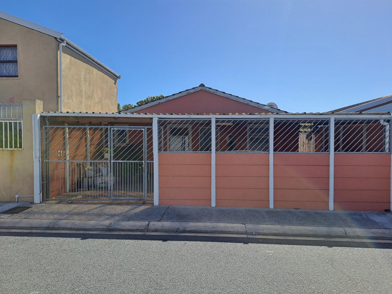 Photo of 3 Bedroom house to rent in Portlands, Mitchells Plain