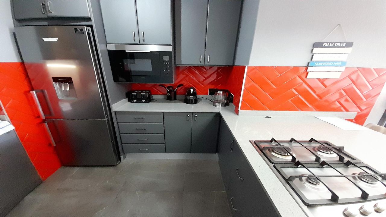Photo 4 of 26
