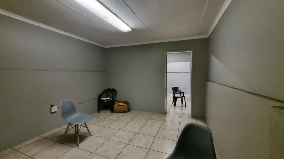 Photo 10 of 14