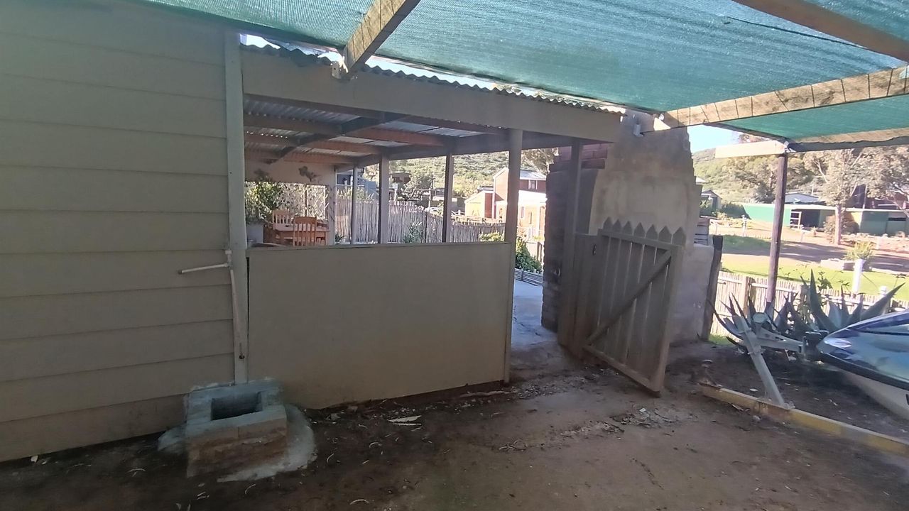Photo 4 of 21