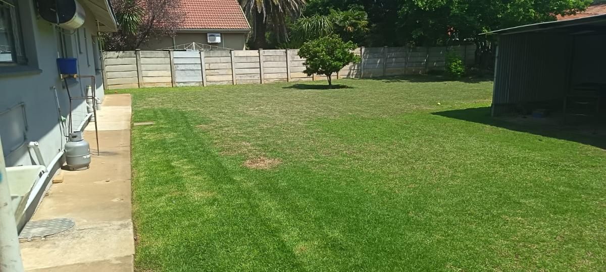 Photo 13 of 18