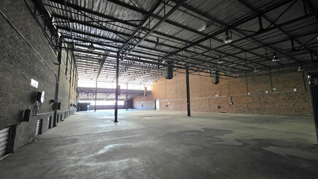 Photo 2 of 24