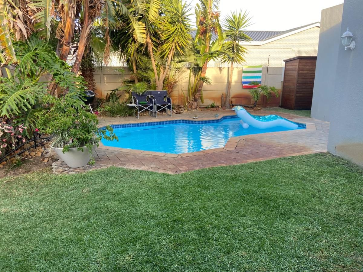 Photo 22 of 23