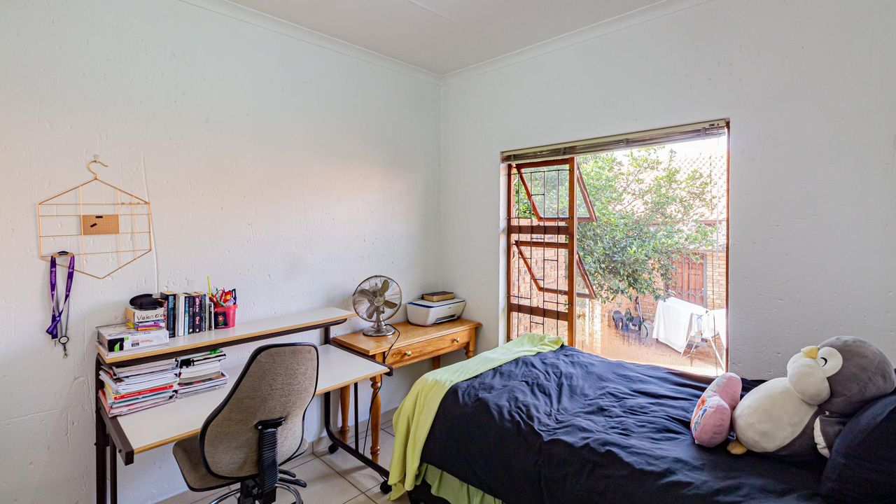 Photo of 3 Bedroom townhouse - sectional for sale in North Riding AH, Randburg