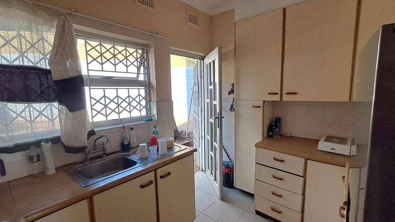 Photo 20 of 31