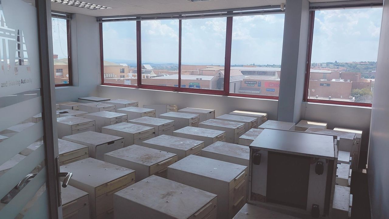 Photo of Offices to let in Halfway House, Midrand