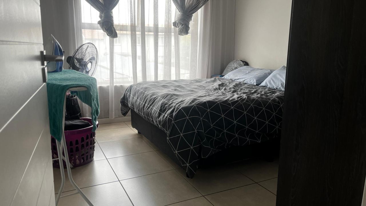Photo 14 of 18