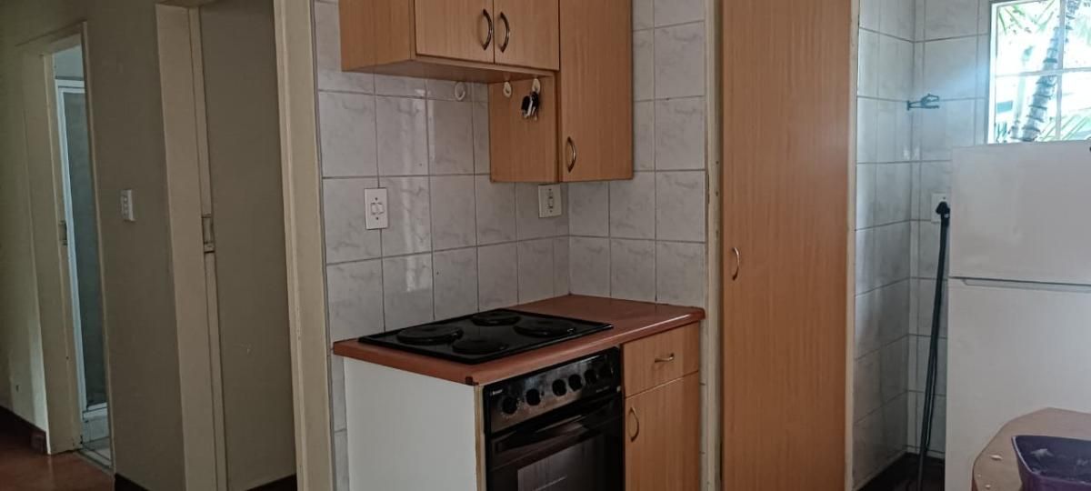 Photo 13 of 38
