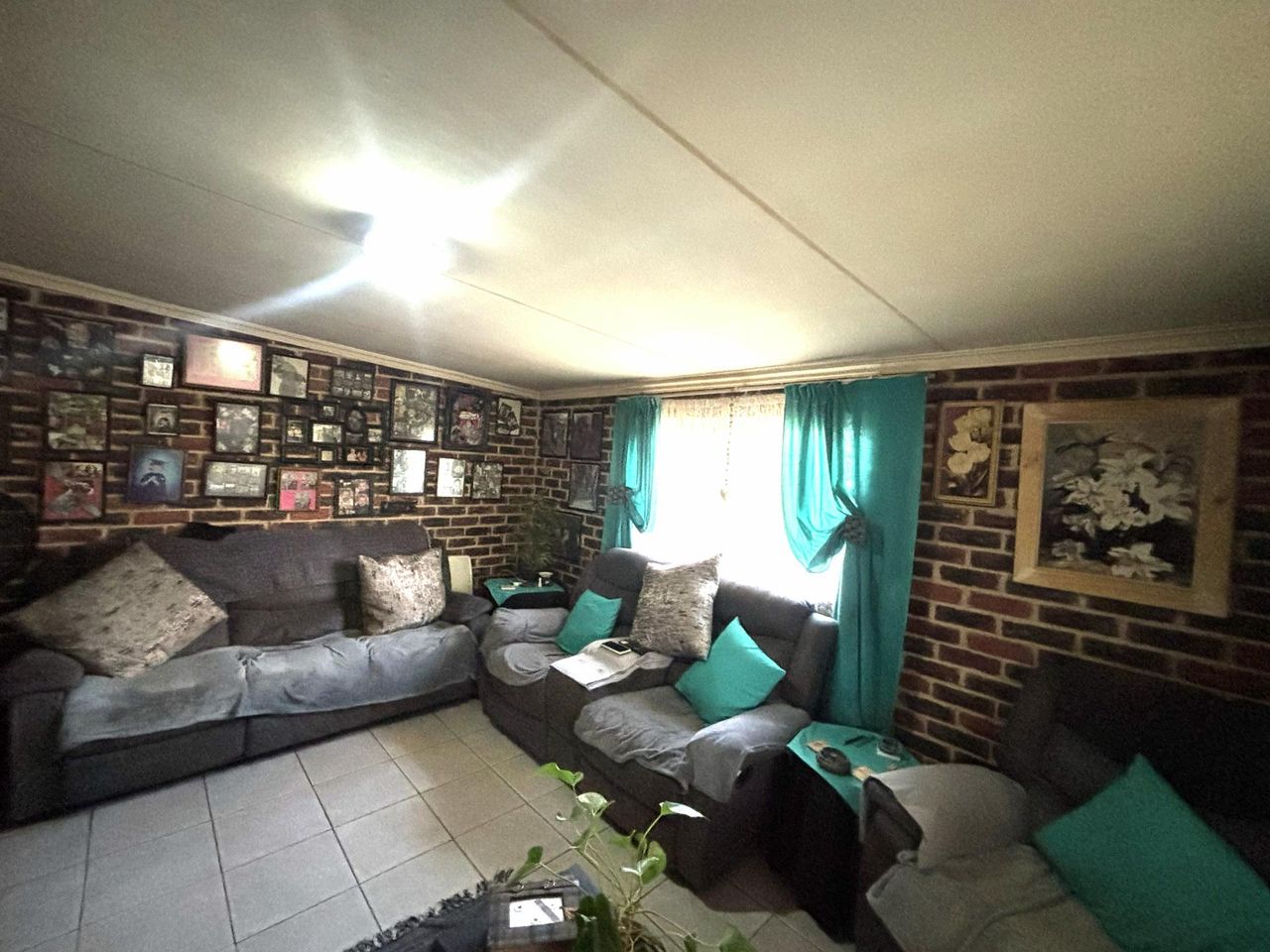 Photo 2 of 11