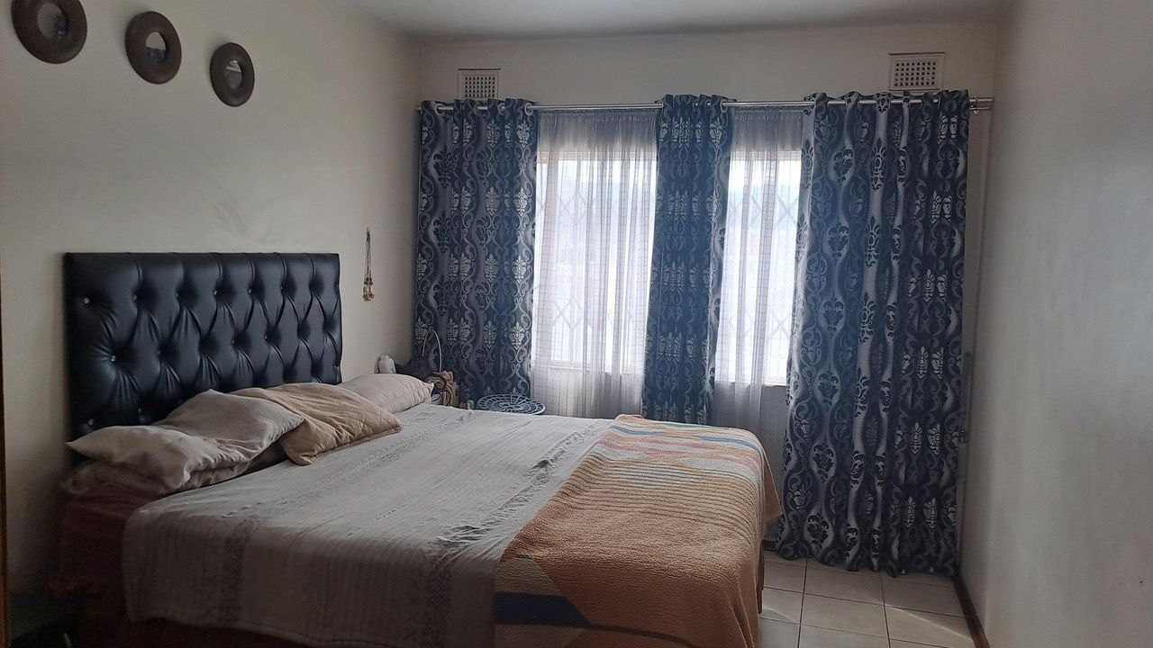 Photo 6 of 12
