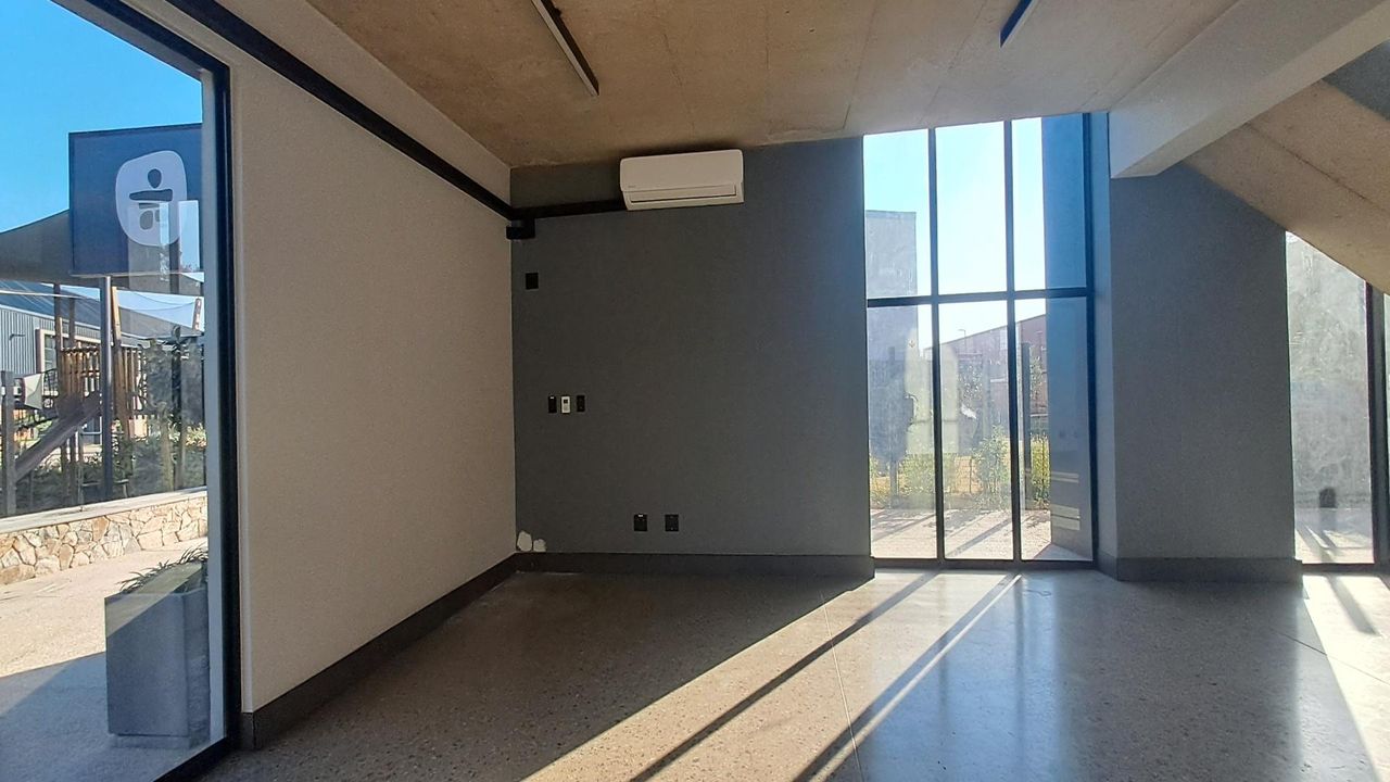 Photo 6 of 12