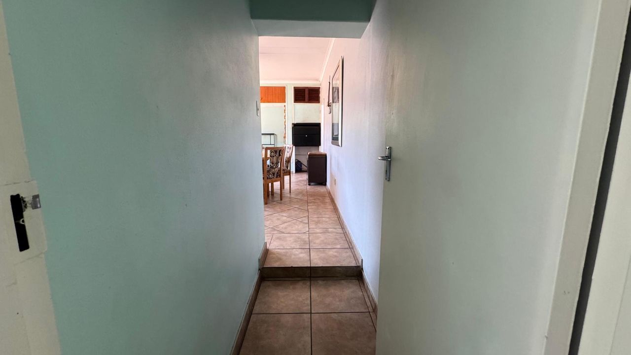 Photo 14 of 15