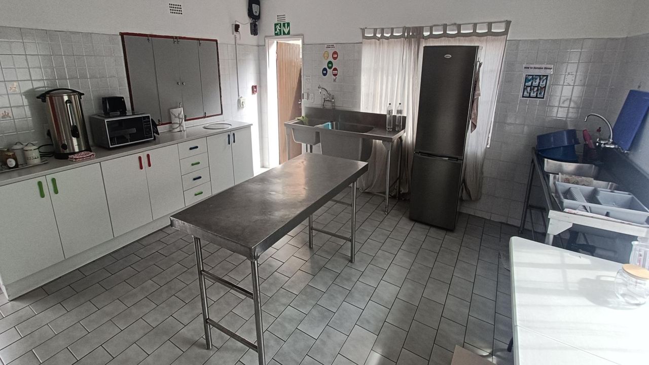 Photo 20 of 23