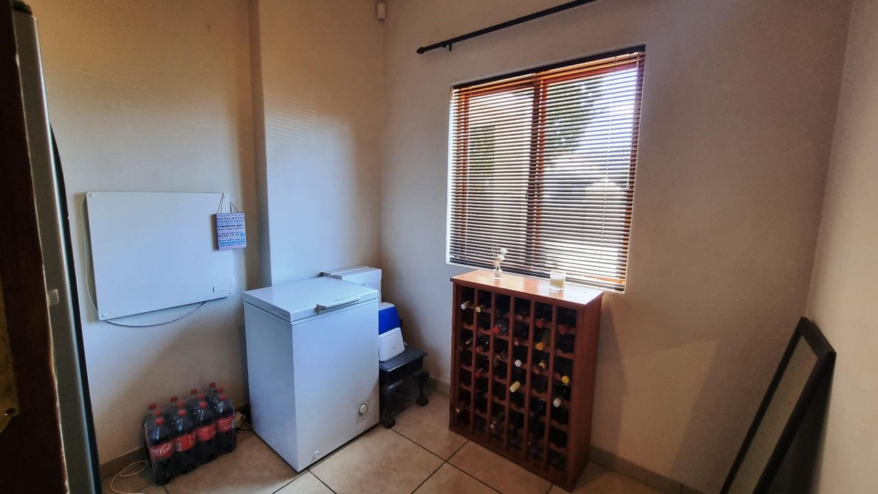 Photo of 3 Bedroom house to rent in Claremont, Cape Town