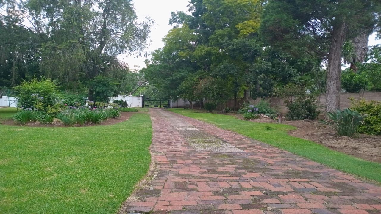 Photo 1 of 7