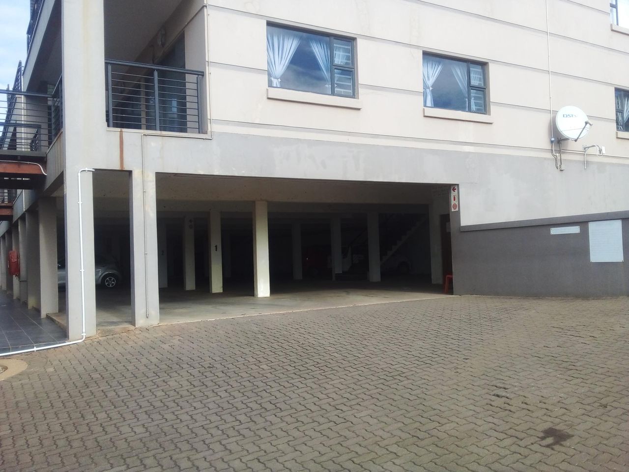 Photo 3 of 14