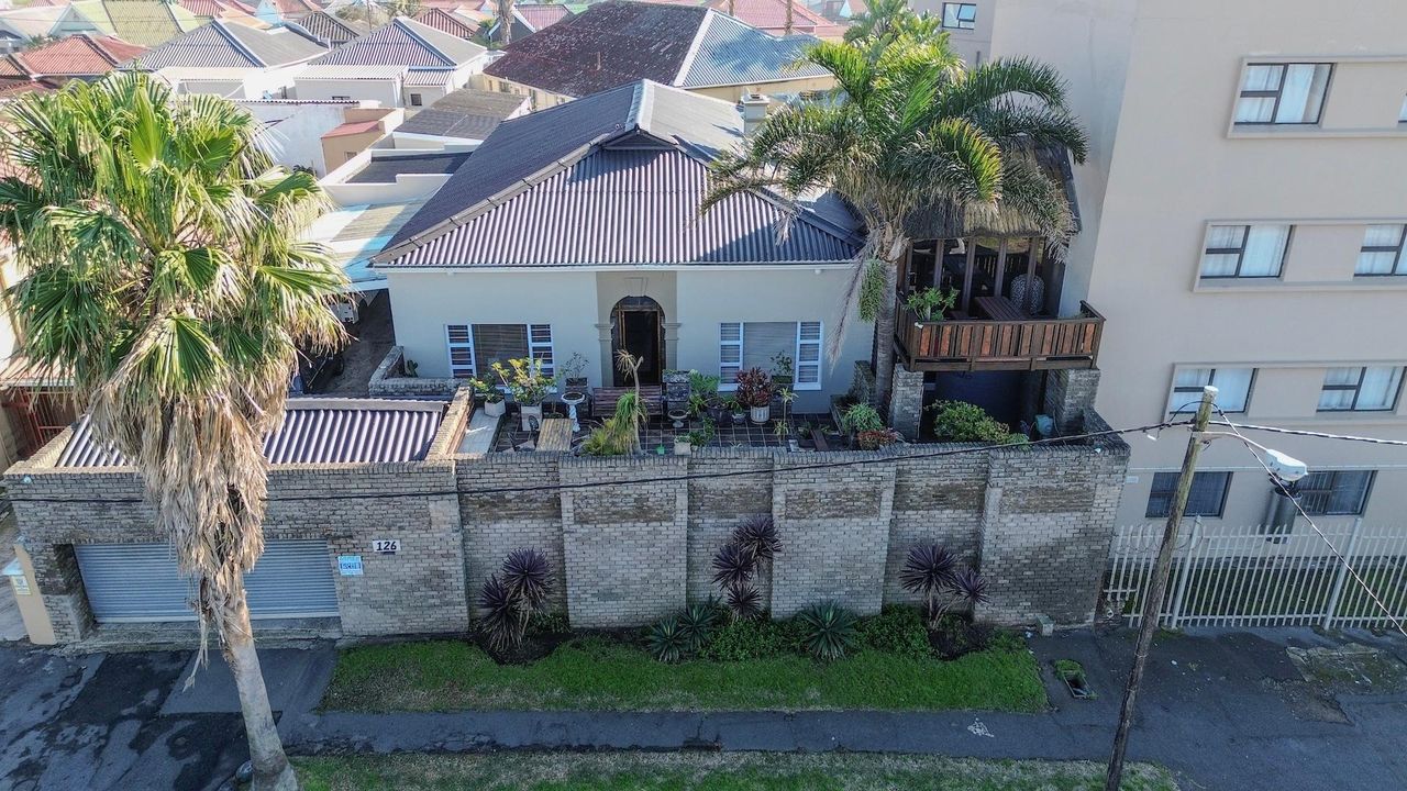 Photo 3 of 25