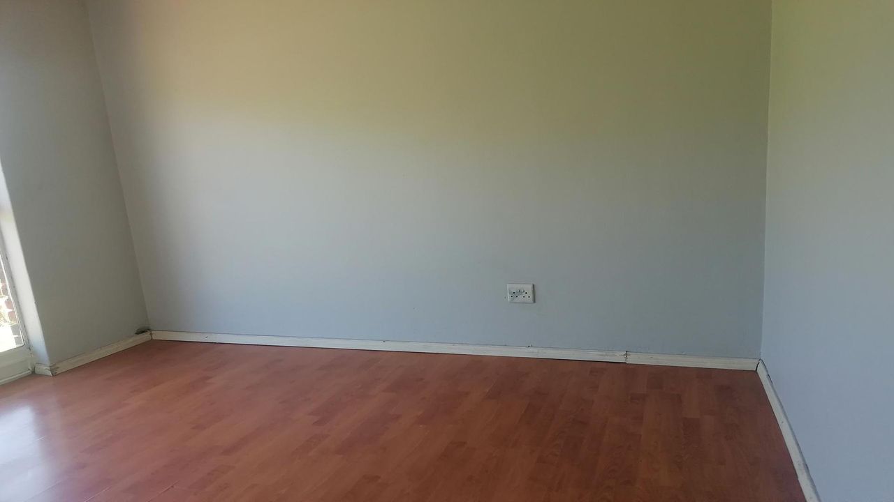 Photo 3 of 20