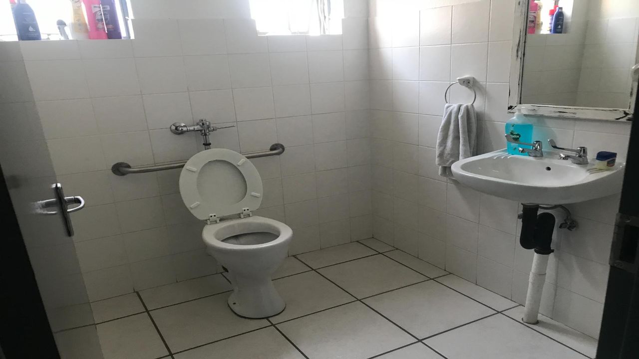 Photo 13 of 16
