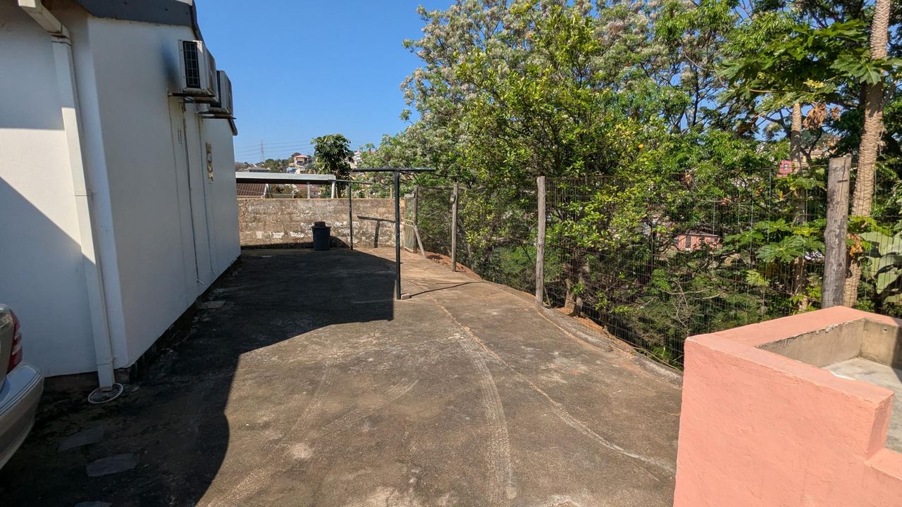 Photo 4 of 12