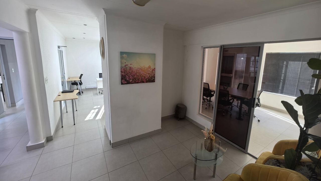 Photo 12 of 22