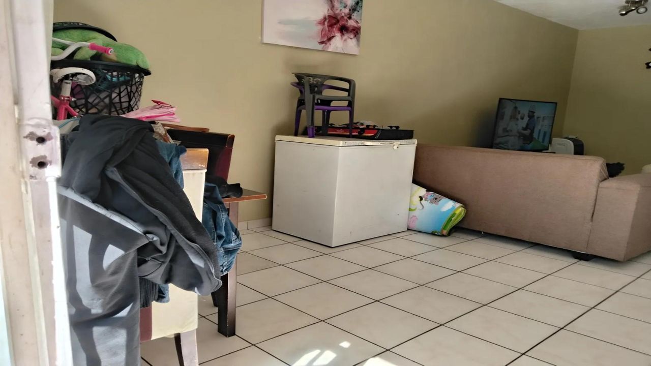 Photo 8 of 14