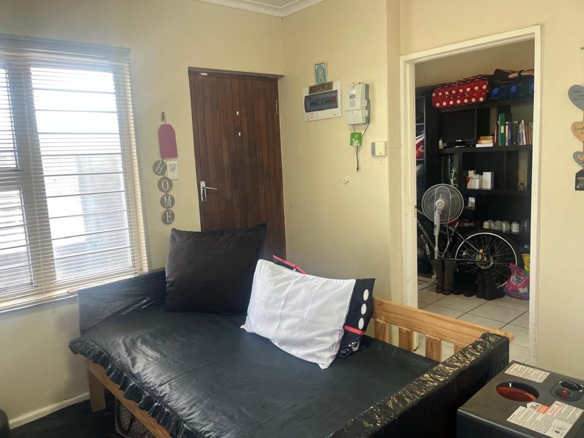 Photo 6 of 24