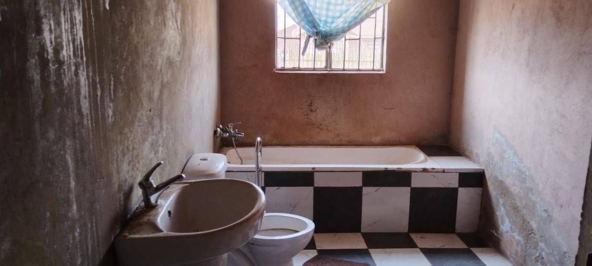 Photo of 2 Bedroom house for sale in Meyerton Park