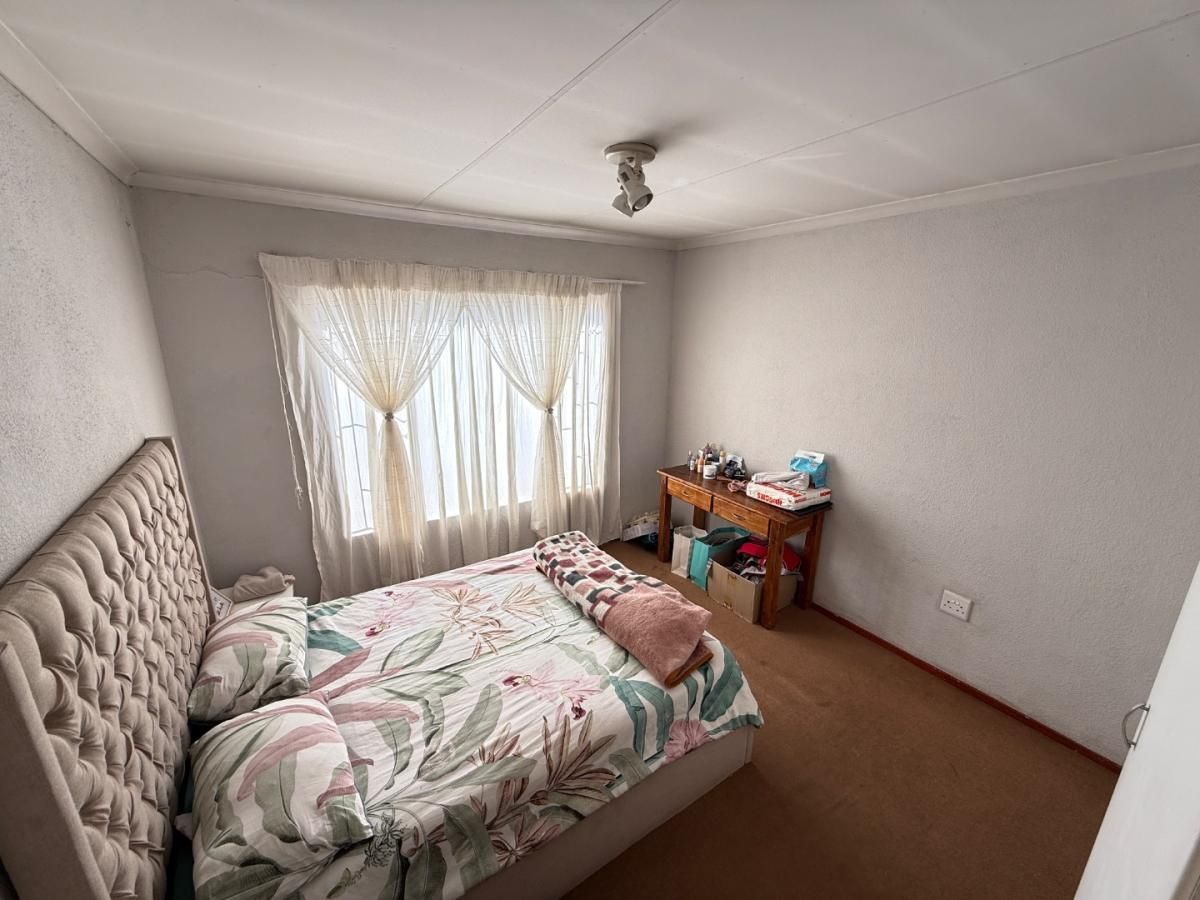 Photo of 2 Bedroom apartment for sale in Princess AH, Roodepoort