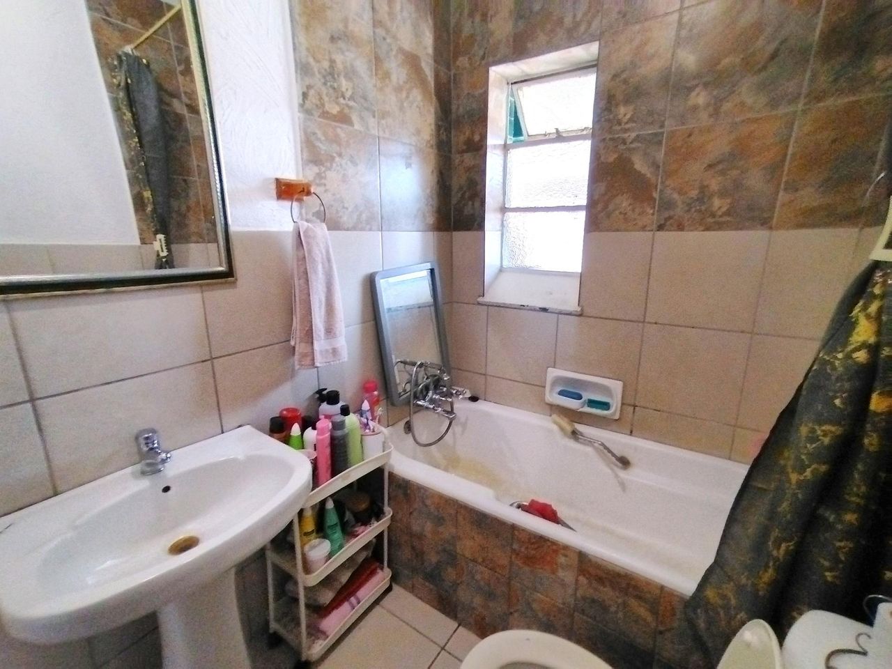 Photo 15 of 23