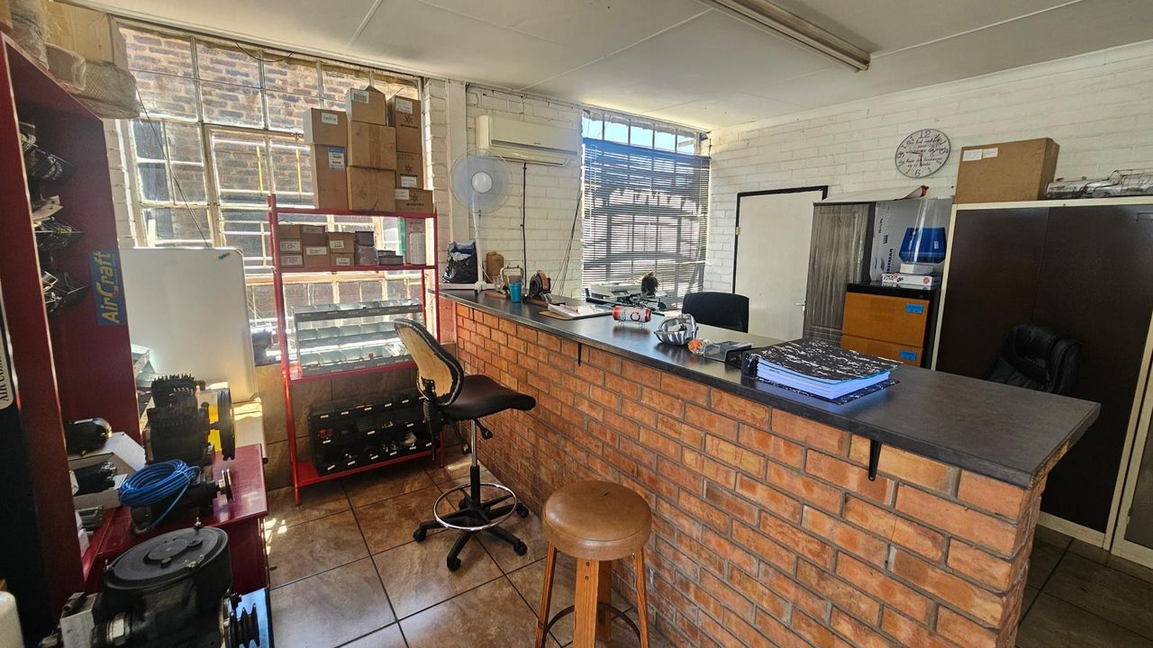 Photo 2 of 40