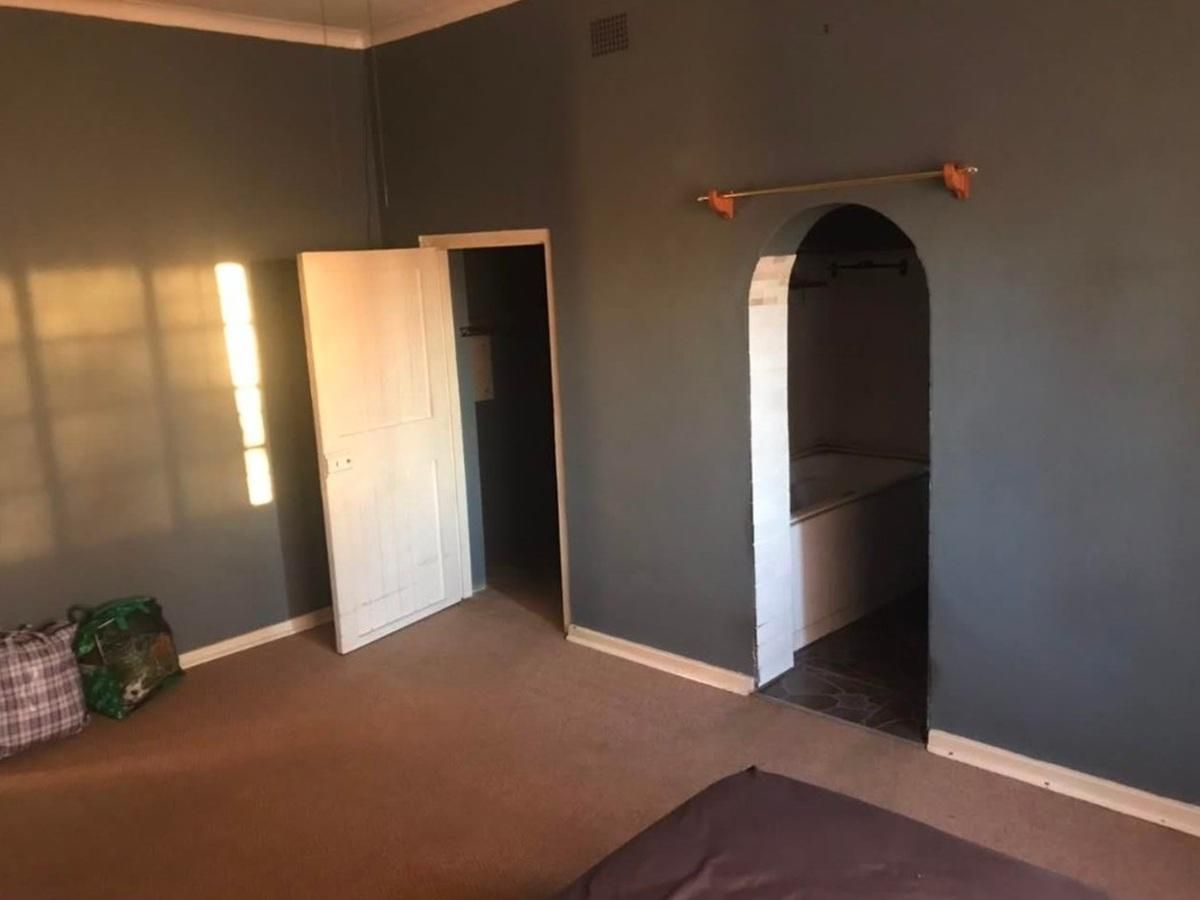 Photo of 3 Bedroom house for auction in Hobhouse