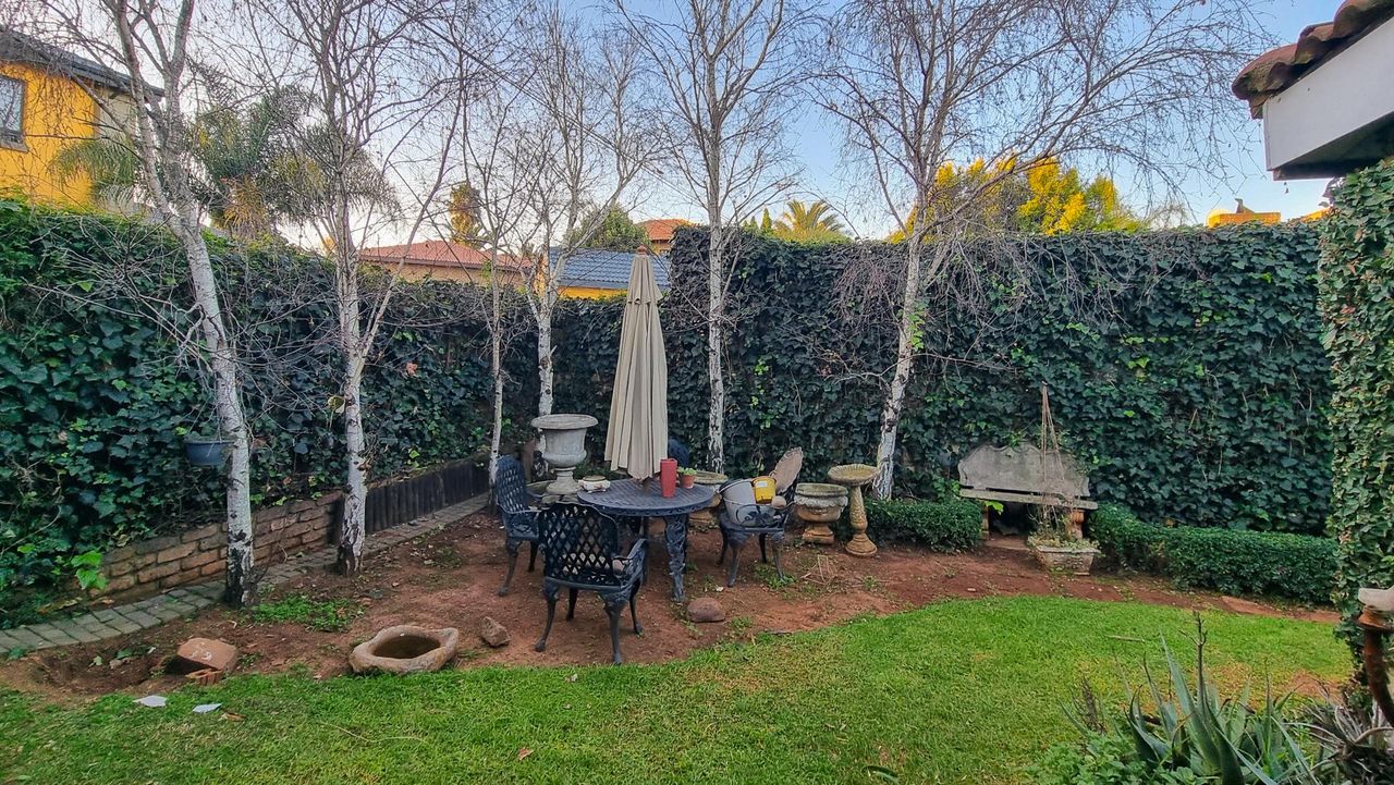 Photo of 8 Bedroom house for sale in Aerorand, Middelburg