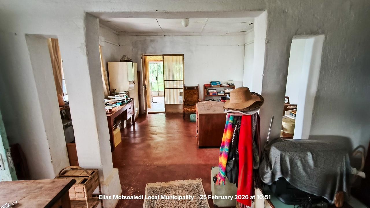 Photo 8 of 36
