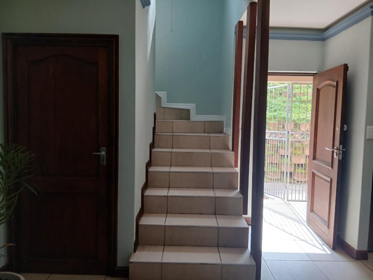 Photo 18 of 26