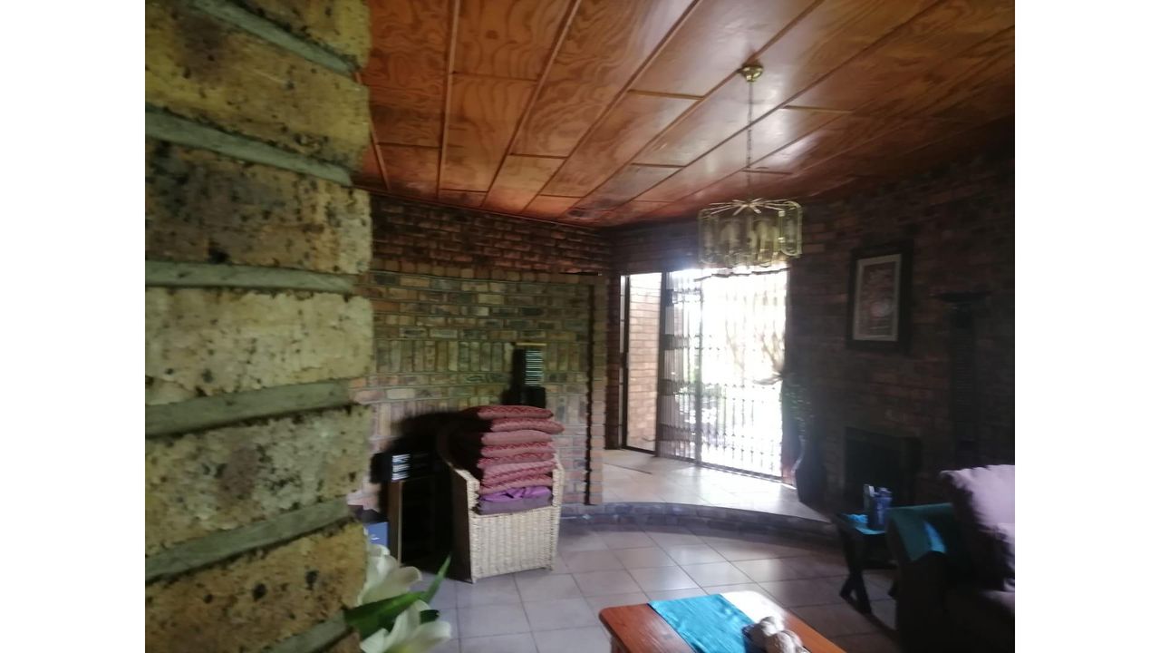 Photo 39 of 40