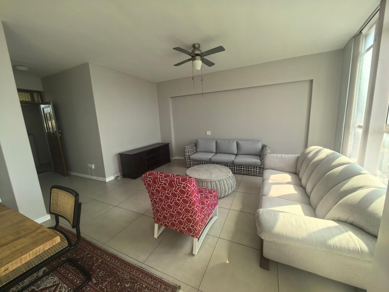 Photo 4 of 11