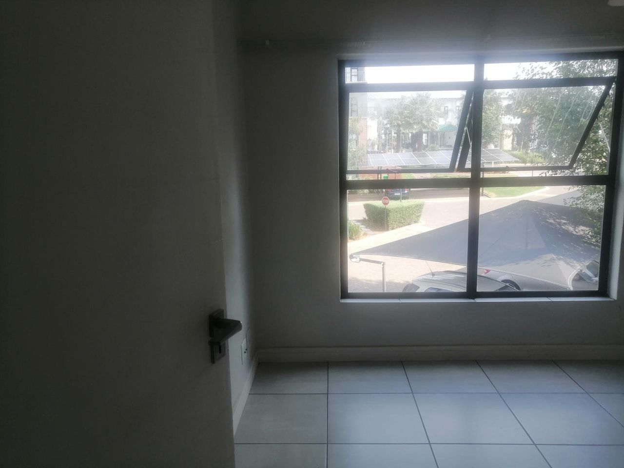 Photo 6 of 9