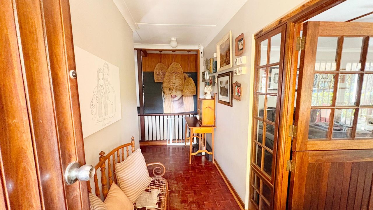 Photo 17 of 38