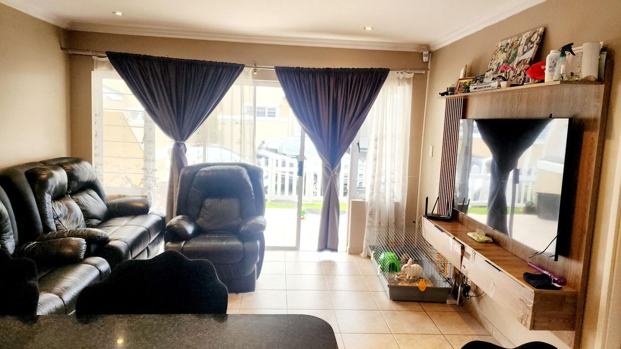 Photo of 2 Bedroom apartment for sale in Mount Edgecombe