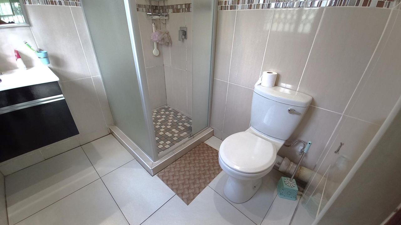 Photo 15 of 22